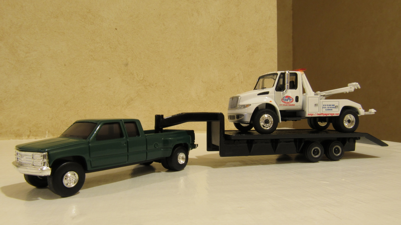 Illustration for article titled Full-Size Friday: Ertl GMC Sierra 3500